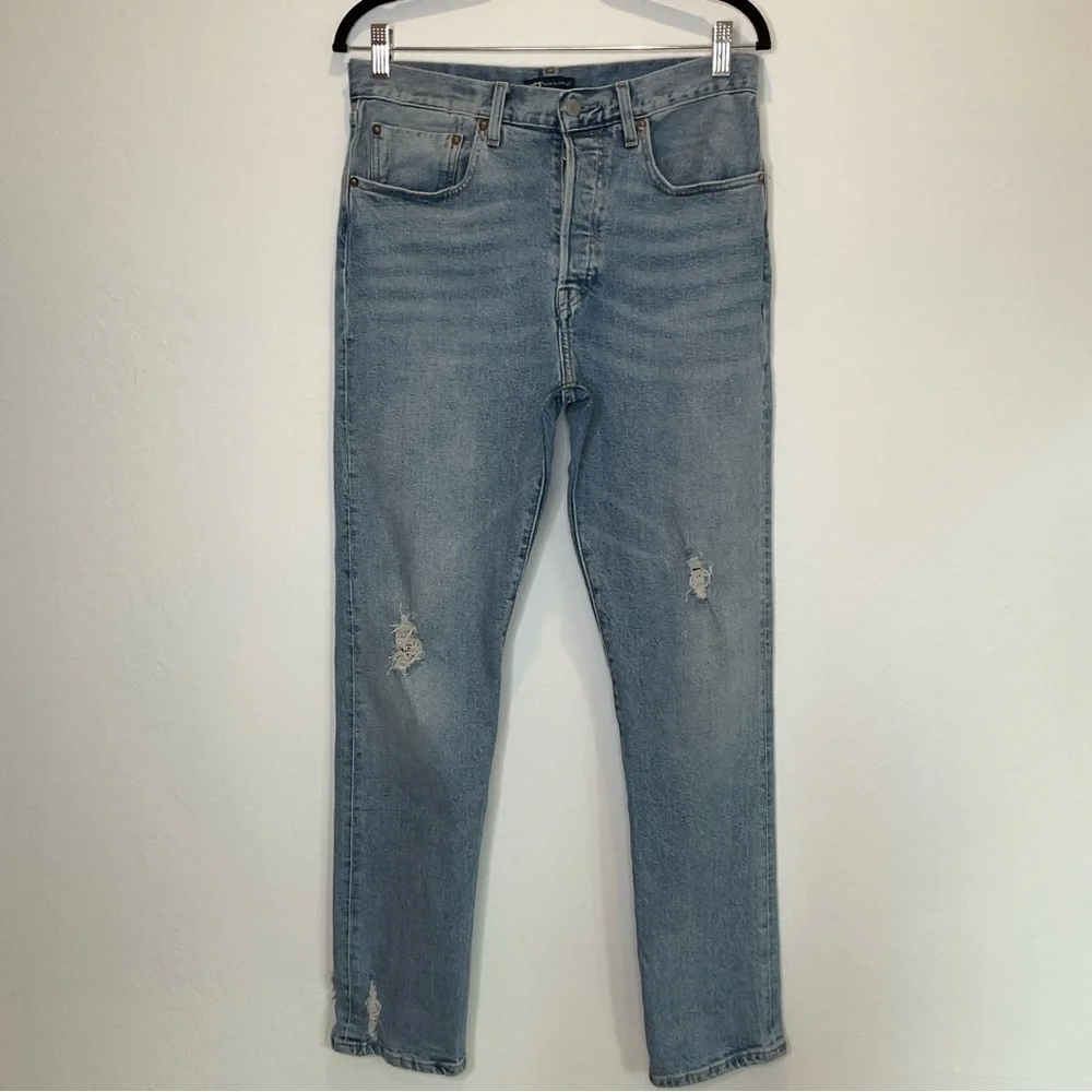 Levi's 501 Original Made & Crafted High Rise Button Fly Jeans Size 30/30 - Picture 3 of 17